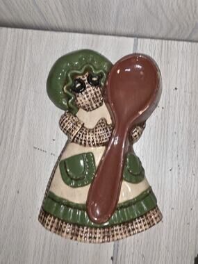 Vtg 70s Chalkware Hand Painted Spoon Rest Avacado Green Raggedy Ann Burlap Doll